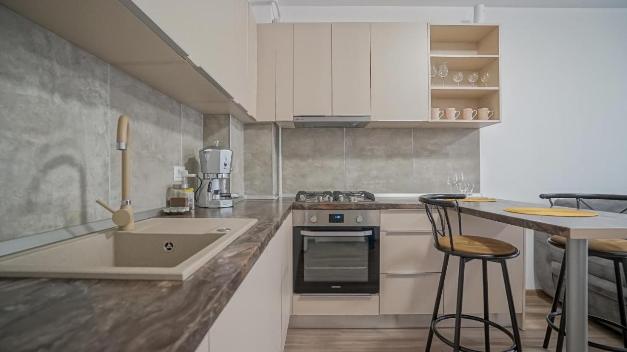 Grandis Studio Coresi Braşov Esterno foto